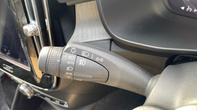 Volvo Xc40 1.5 T5 Recharge PHEV Inscription Pro 5dr Auto Estate